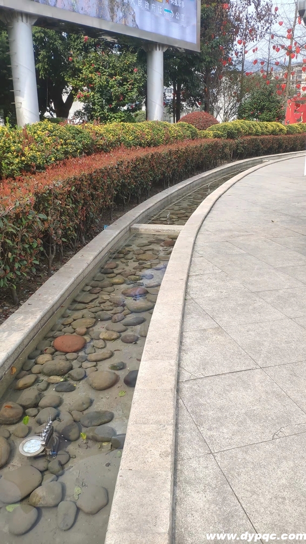 珙县政府广场维修后实景